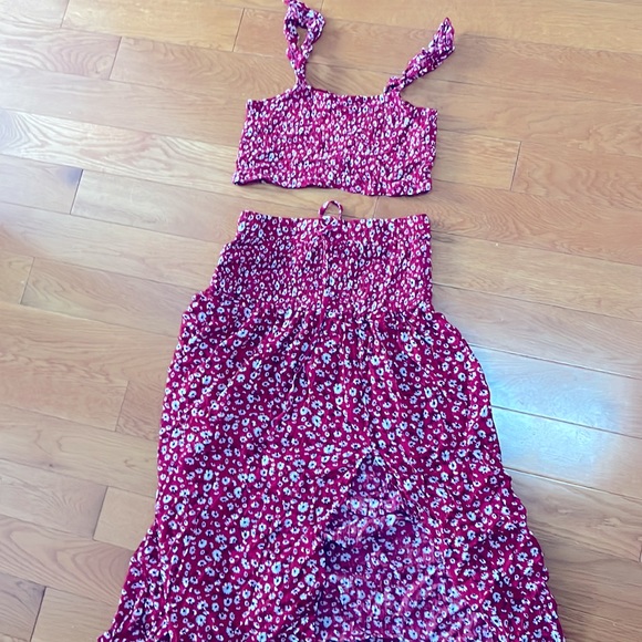 2piece floral split thigh skirt outfit - Picture 2 of 4